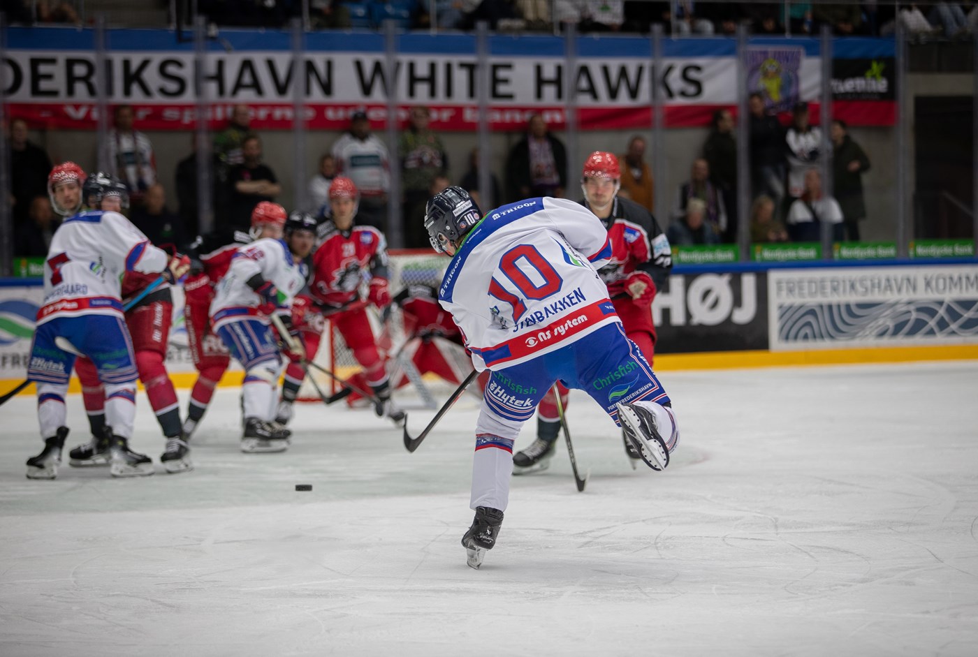 White Hawks leder efter den første sejr i årets Metal Liga. Anton Stenbakken og holdkammeraterne gør et nyt forsøg i Granly Hockey Arena mod Esbjerg Energy.