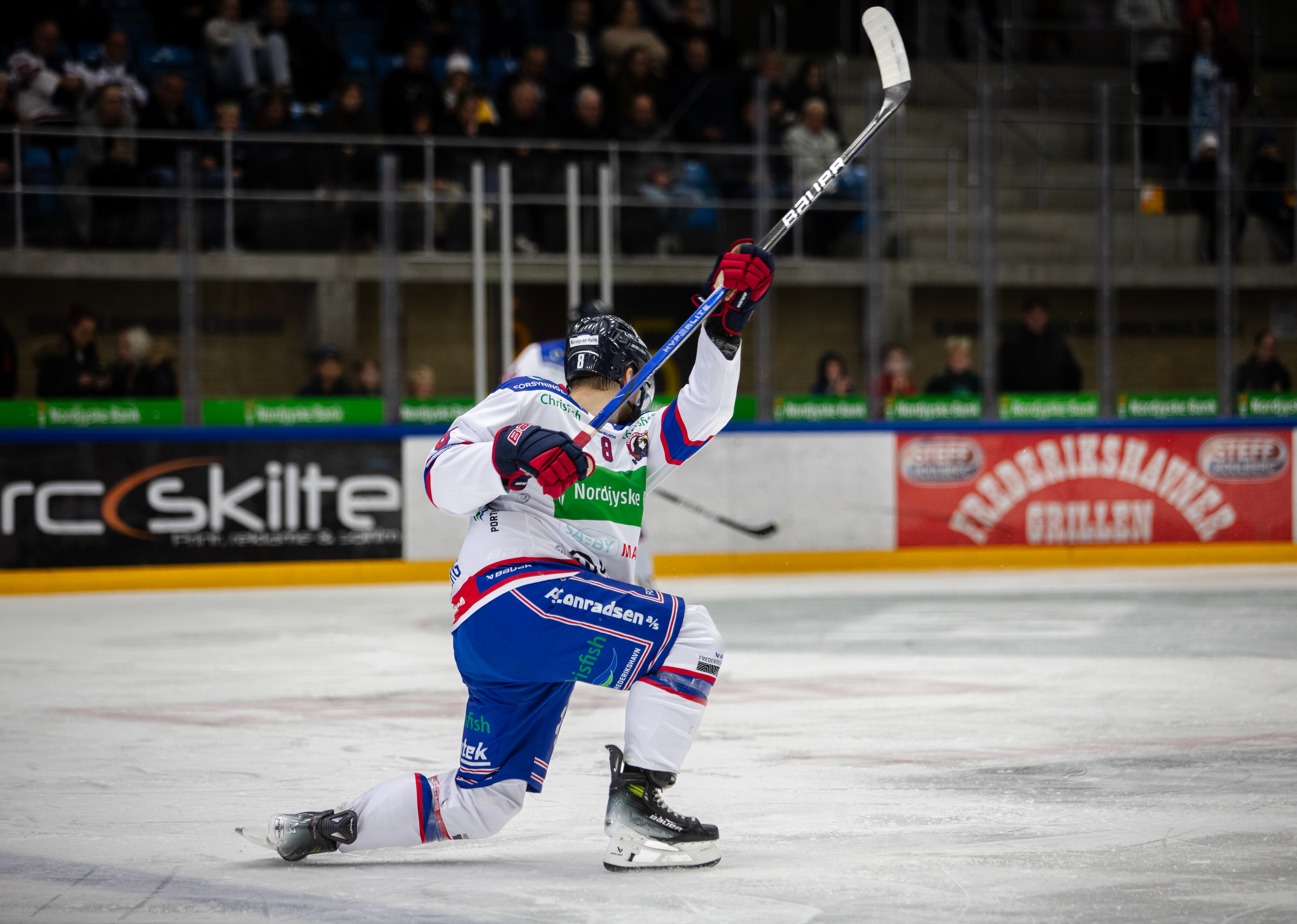 Den må gerne sidde lige i skabet for Jacob Stridsberg og hans holdkammerater, når White Hawks mandag aften tager imod Odense Bulldogs.